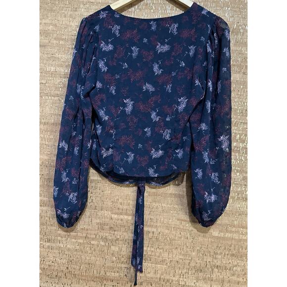 Sadie & Sage Women's Navy Floral Print Blouse Medium - Picture 4 of 6